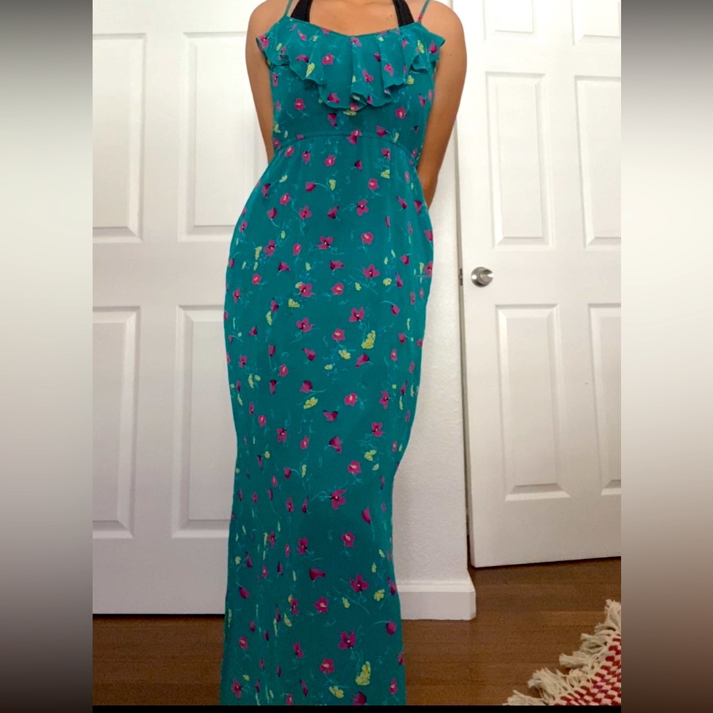 Floral maxi dress strappy with pockets